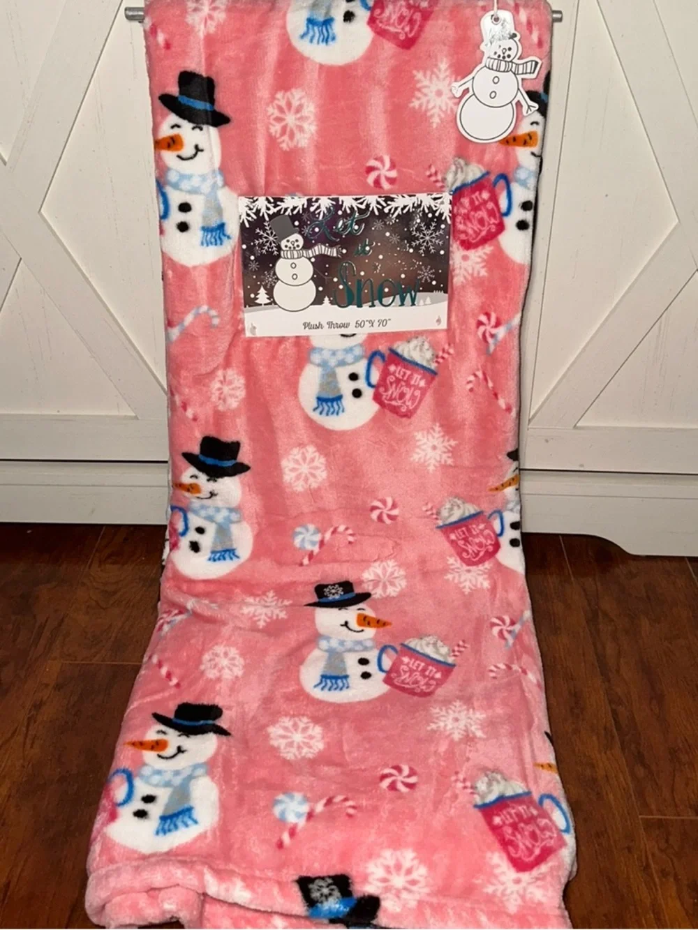 Let it Snow Pink Snowman Holiday Plush Throw Blanket